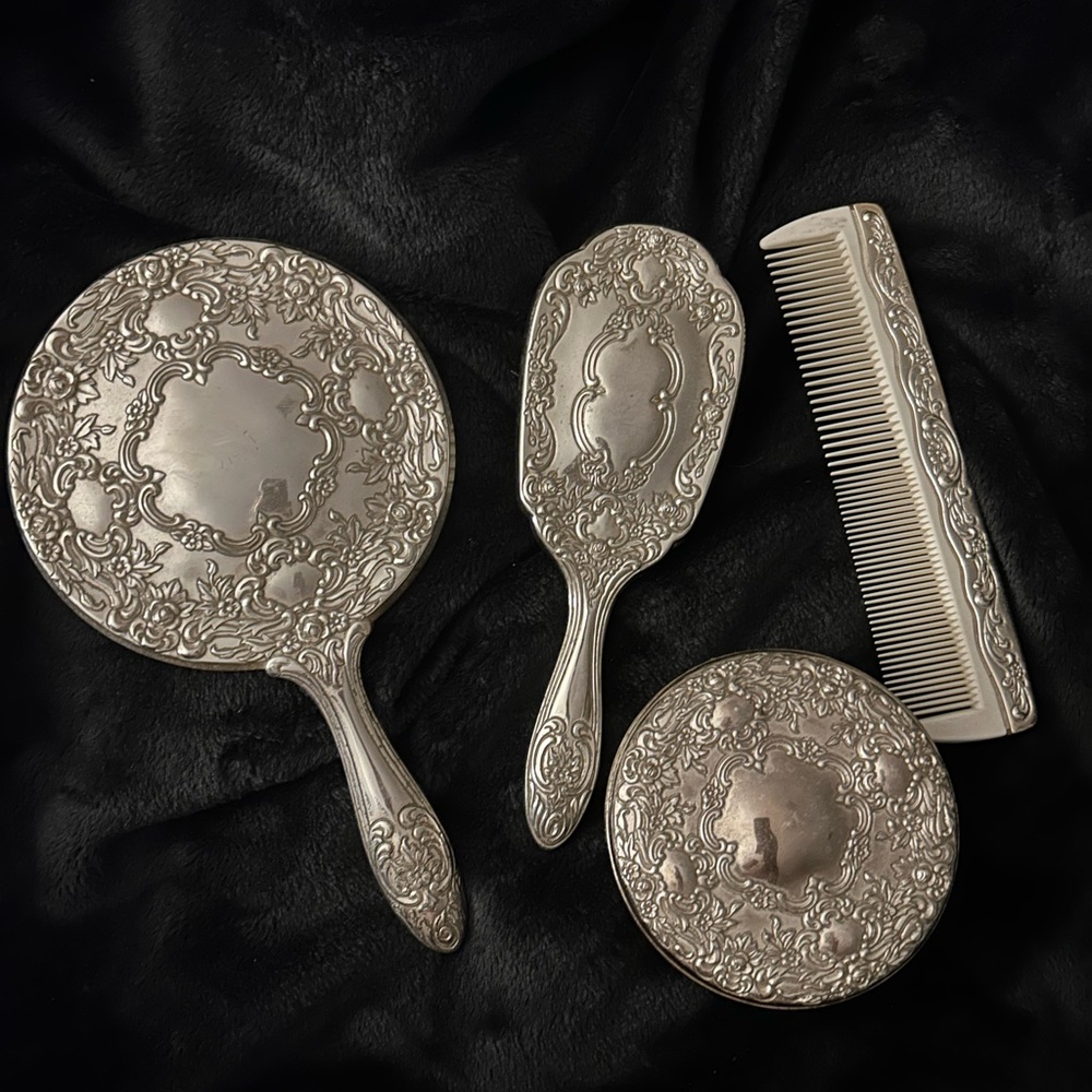 Vintage 6pc Vanity Set TOWLE *PRETTY